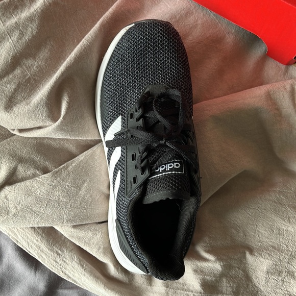 Barely worn. Cloud foam comfort - Picture 2 of 3